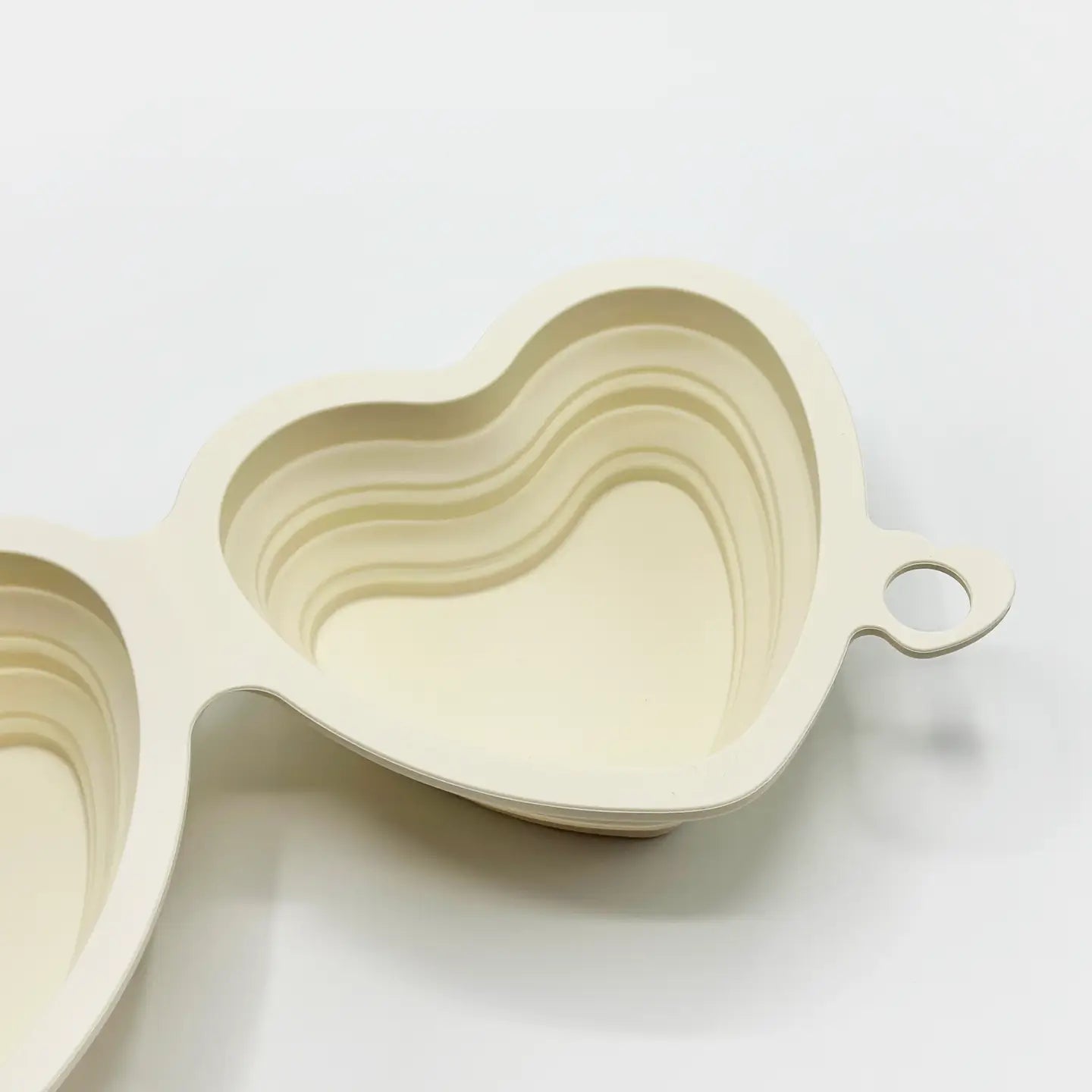Heart Collapsible puppy Bowl - Cream